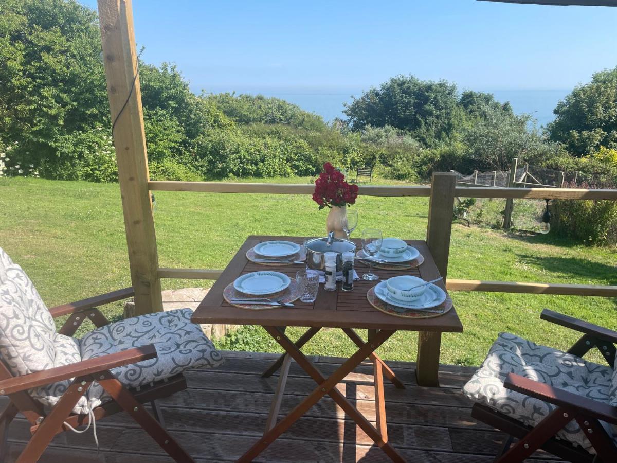 Puckaster Cove Garden Yurt Tente de luxe *